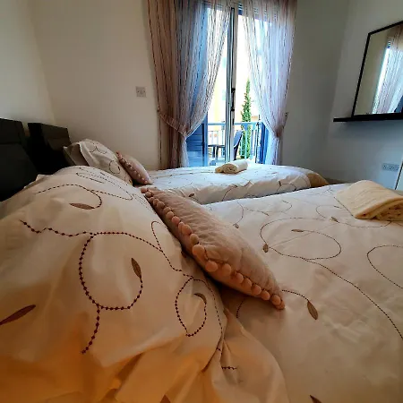 Jacobs Place Дом отдыха Пафос